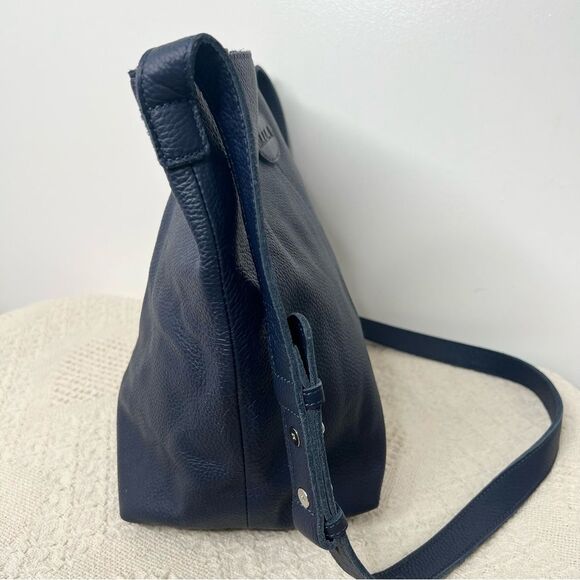 M.I.L.A Joanie Crossbody Bag Navy Leather Bucket - Picture 7 of 10